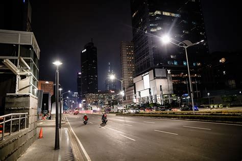 Hd Wallpaper Indonesia Jakarta Traffic Building Street Night