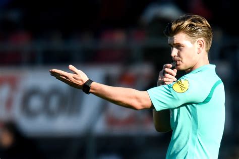 List of games of referee joey kooij. Scheidsrechter Joey Kooij: 'Ik mag niet fluiten bij ...