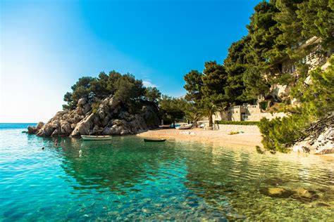 Here are the 10 best beaches in croatia. Beach Makarska Riviera Brela / Croatia - GoToAdria Travel - Medium