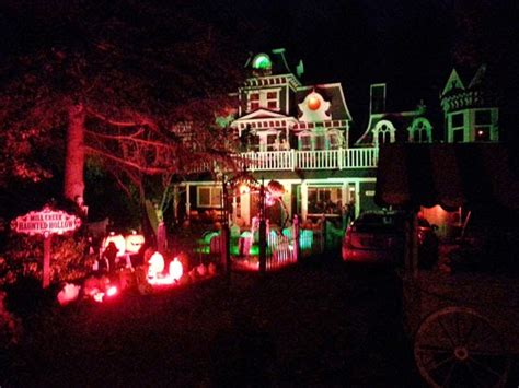 The Misadventures Of The Halloweenut Mill Creek Haunted House 2014