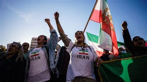 Iranian Protesters Look To Outside World For Help Bbc News