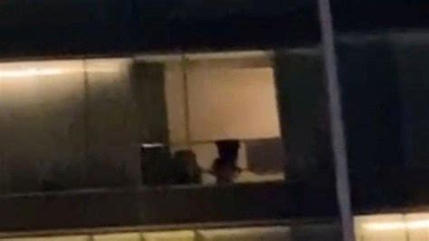 Viral Adegan Mesum Di Kamar Hotel Terekam Dari Luar Berdurasi 38 Detik Gorden Terbuka Lebar