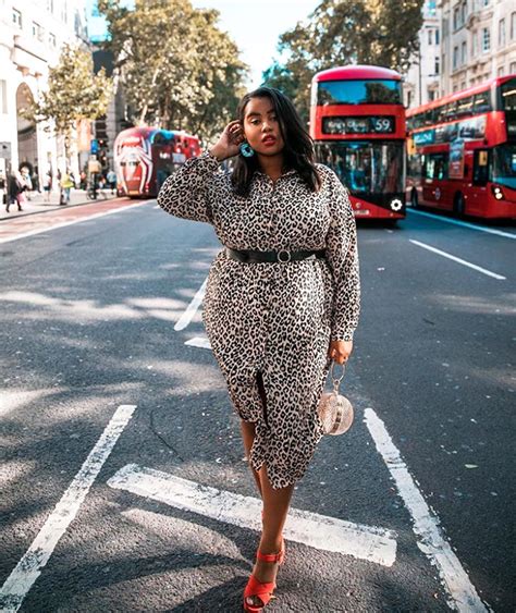 Mid Size Womens Fashion Is Growing On Instagram Who What Wear