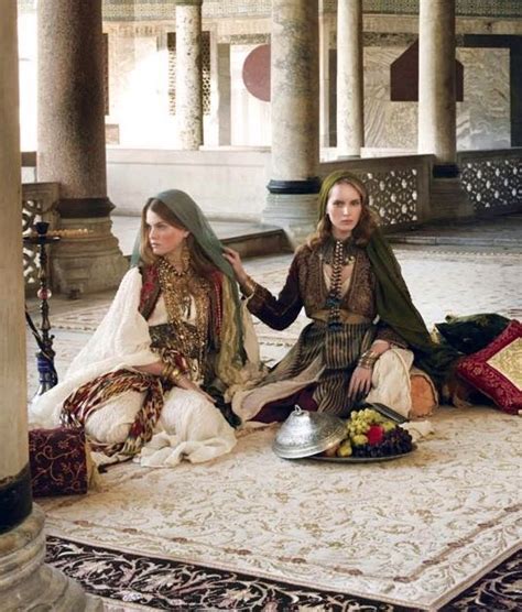Turkish Harem Google Search Medea In Harem Girl Ottoman Empire Traditional Outfits