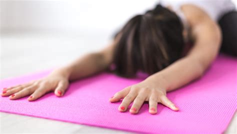 Cómo escoger una buena esterilla de yoga CORRER Y FITNESS