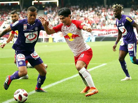 1989 wechselte er zum fk austria wien, mit dem er dreimal in folge österreichischer meister wurde. Red Bull Salzburg gewann Schlager gegen Austria Wien mit 2 ...