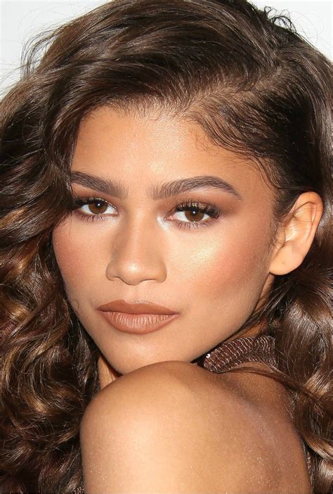 Pin By Bernard Artistry On Makeup Skincare Zendaya Makeup Zendaya