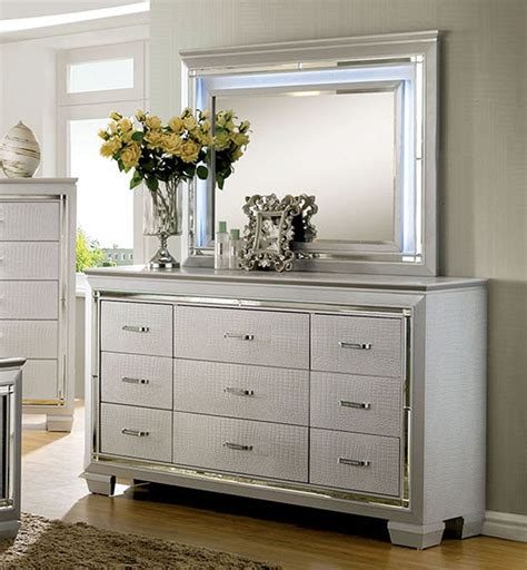 Cm7979sv D Contemporary Silver Dresser And Mirror Set Luchy Amor