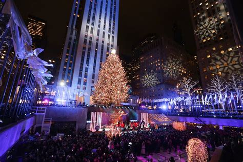 Photos Rockefeller Centers Christmas Tree Lighting New York City