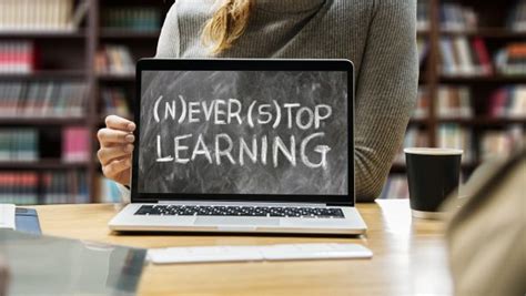 5 Reasons To Choose Online Courses For Skill Development | Techno FAQ