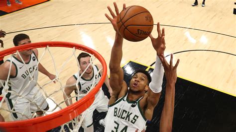 Giannis Game Winning Alley Oop Dunk Puts Bucks Over Suns In Game 5 Video Sports Illustrated