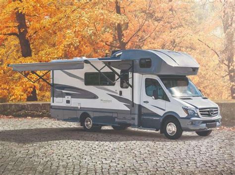 The 7 Best Small Rvs For Full Time Living Best Small Rv Small Rv
