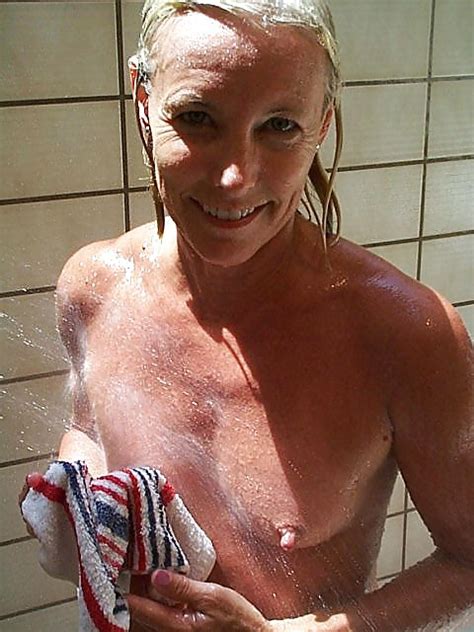 Mature Anne Taking A Shower 16 Pics Xhamster