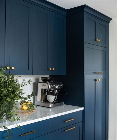 10 Blue Kitchen Cabinets With Black Countertops