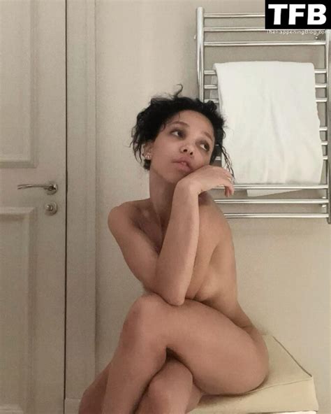 FKA Twigs Poses Naked Photos OnlyFans Leaked Nudes