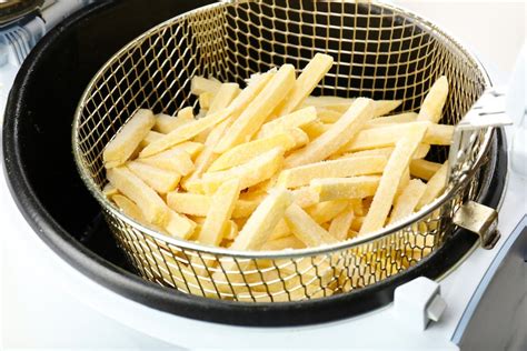 Pommes Frites aus der Heißluft Friteuse Haushalt und Wohnen