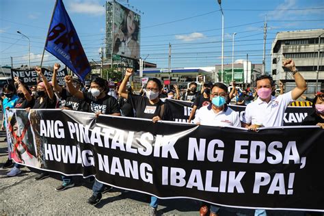 Philippine Bishops Protesters Rally To Protest Return Of Marcos Style