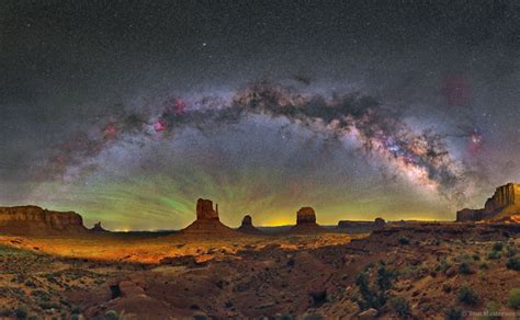 Amazing O Milky Way Over Monument Valley Monument Valley Milky