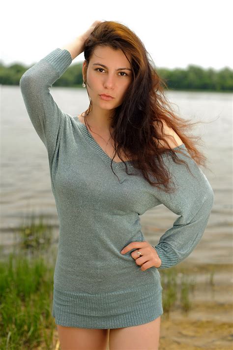 Interdating Single Ukrainian Russian Women Ludmila Looking For Men Code 4782