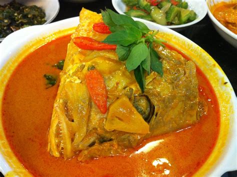 10 resep masakan padang yang paling banyak digemari. Gulai Ikan Pauh Kuliner Lezat Khas Padang - Kuliner Padang