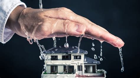 Does Homeowners Insurance Cover Water Damage And Roof Leaks Realtor Com