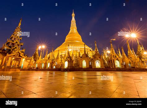 The Shwedagon Pagoda Shwedagon Zedi Daw Great Dagon Pagoda Golden