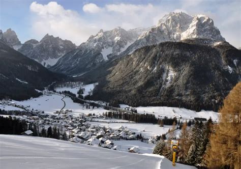 Dolomites Ski Resorts Info Guide Dolomiti Superski Italy Review