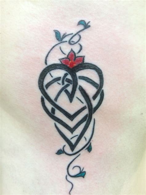 Pin by Bunny Webb on Tattoo Ideas | Celtic motherhood knot ...