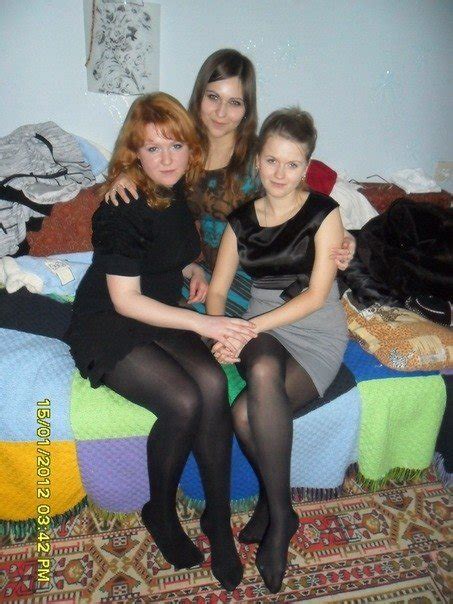 Amateur Pantyhose On Twitter Girls On The Bed In Pantyhose