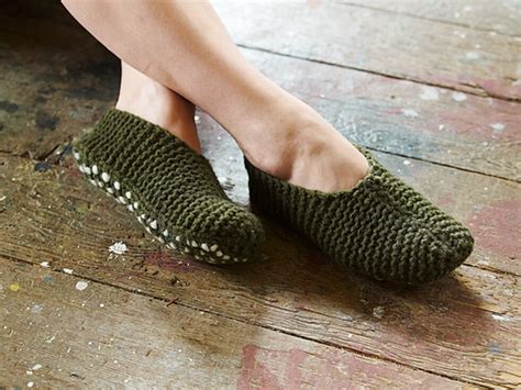 Ravelry Retro Thrum Slippers Pattern By Fen Roessingh