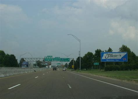 Sb I 55 At The Tennessee Welcome Sign