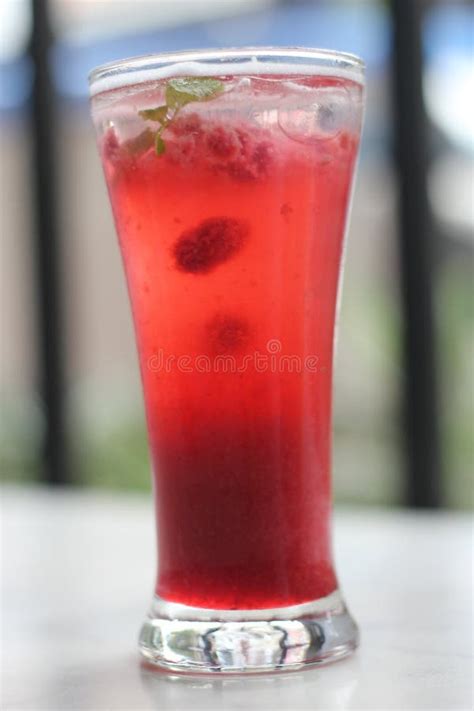 Berry Agua Fresca Bebida Del Verano Foto De Archivo Imagen De Jugoso