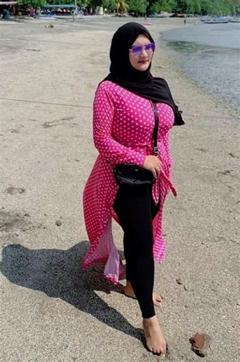 Tante Berjilbab Di 2021 Pakaian Gadis Model Pakaian Gadis Model Pakaian Hijab