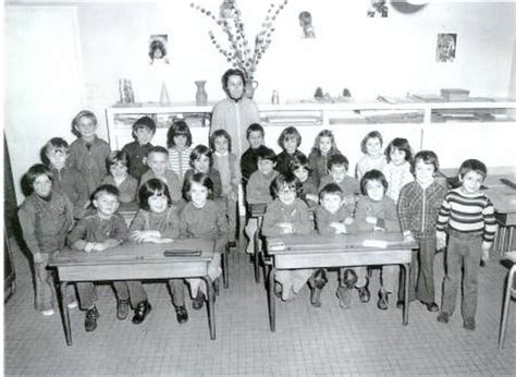 Photo De Classe Cp 1973 De 1973 Ecole Jeanne Kaes Copains Davant