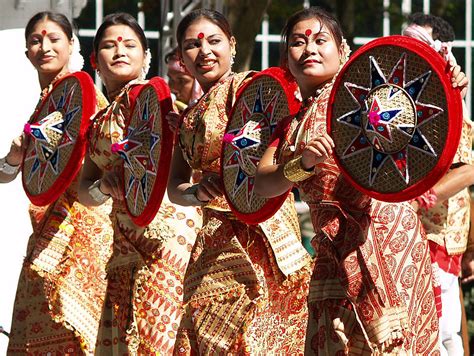 Bihu Dance Assam Most Popular Classical And Folk Dance Utsavpedia