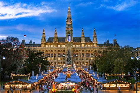 Slightly smaller than maine, it occupies austria is a federal state comprised of 9 provinces: 30 Best Things to Do in Vienna, Austria