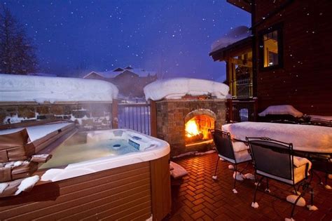This One Private Courtyard With Hot Tub And Fireplace Jacuzzi