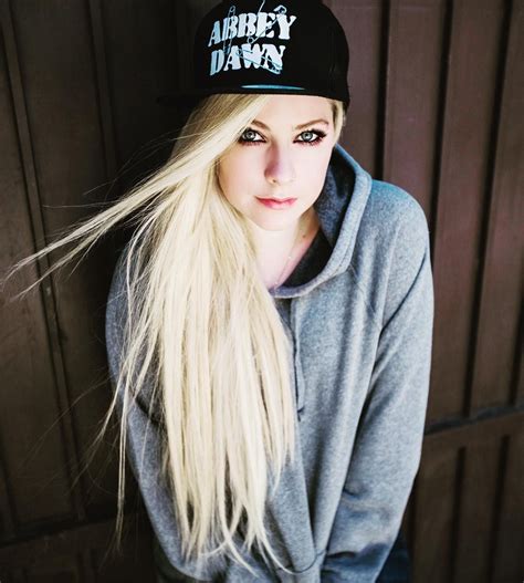 Instagram Post By Avril Lavigne • May 19 2018 At 532pm Utc Avril Lavigne Pictures Avril