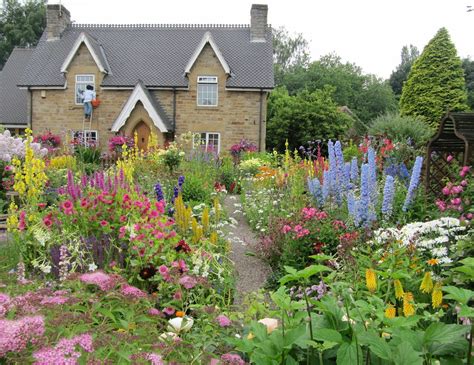 English Cottage Garden This Glorious Garden Is In Heat Flickr