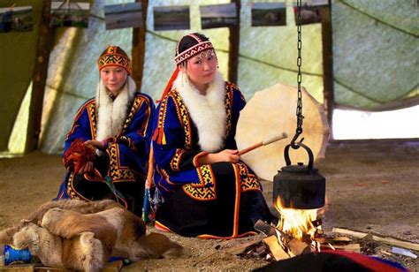 Nenet Girls Yamal Peninsular Northwest Siberia Northern Asia The
