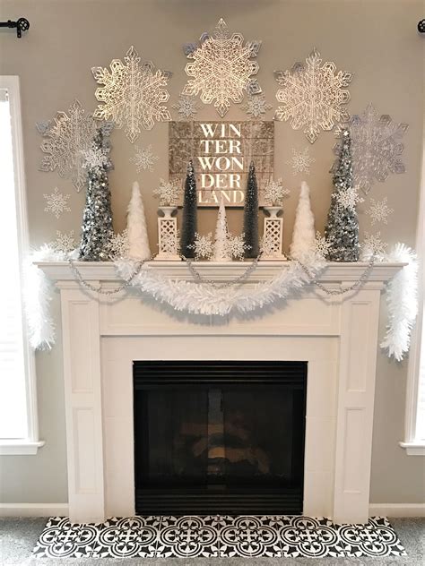 20 Decorating A Mantel For Winter