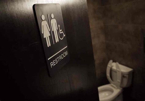 Lesbian Teen Asked To Prove Gender Ejected From Mcdonald S For Using Women S Toilet Pinknews