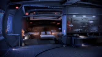 Deck 1 is the Captain's Cabin. It contains an aquarium, armor locker 