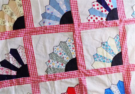 1940s 50s Unfinished Vintage Quilt Fan 82 X 55 Etsy Vintage