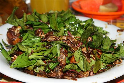 500 gr kerang hijau, cuci bersih 3 siung bawang putih 5 buah bawang merah 15 cabe kriting. 40 Makanan dan Minuman Khas Aceh Yang Bikin Ngiler ...