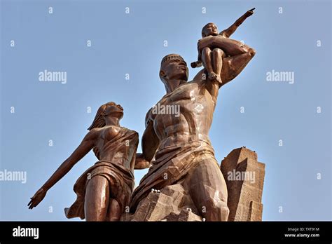Le Monument De La Renaissance Africaine Dakar Hi Res Stock Photography