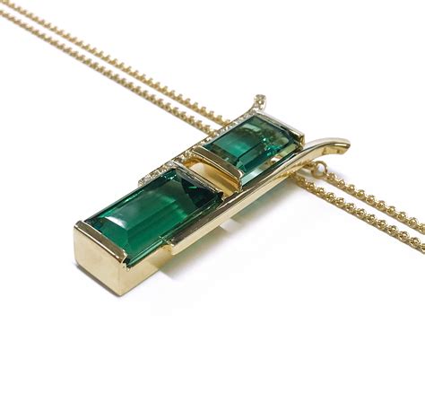 14 Karat Green Tourmaline Diamond Pendant Necklace For Sale At 1stdibs