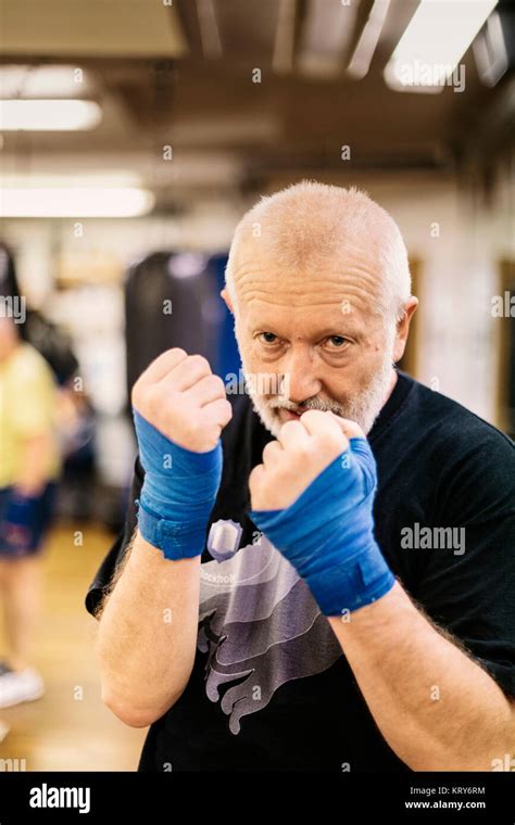 Senior Man Boxing Gloves Hi Res Stock Photography And Images Alamy