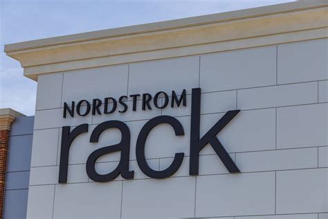 Nordstrom Rack Apologizes After Calling The Police On Three Black Teens Who Were Shopping For Prom