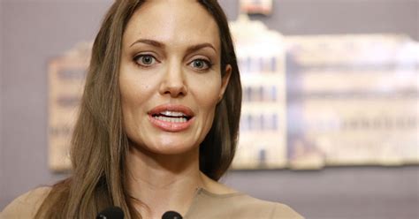 Angelina Jolies Surgery What You Need To Know About Double Mastectomy